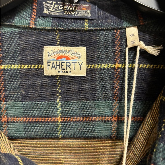NEW FAHERTY legend sweater shirt in plaid - Picture 3 of 3